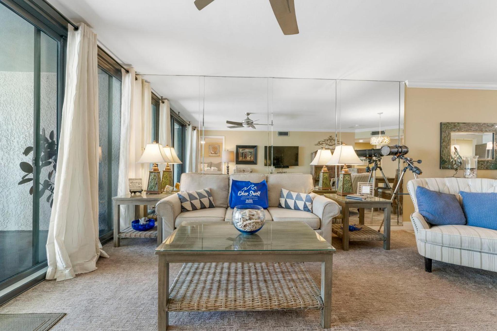Stunning 2/2 Designer Condo w Coastal Appeal Right on the Gulf! view 5