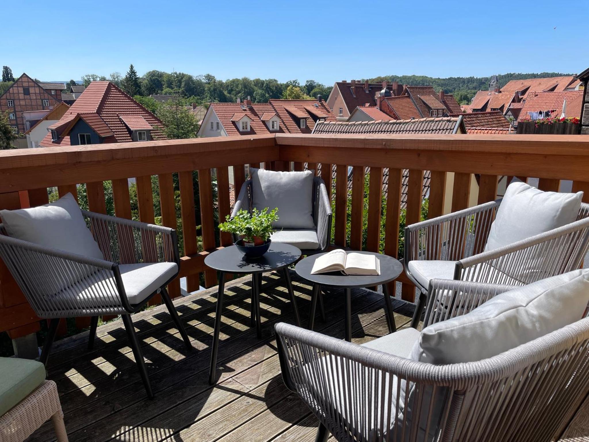 Mittelalterdomizil mit Balkon und Parkplätzen