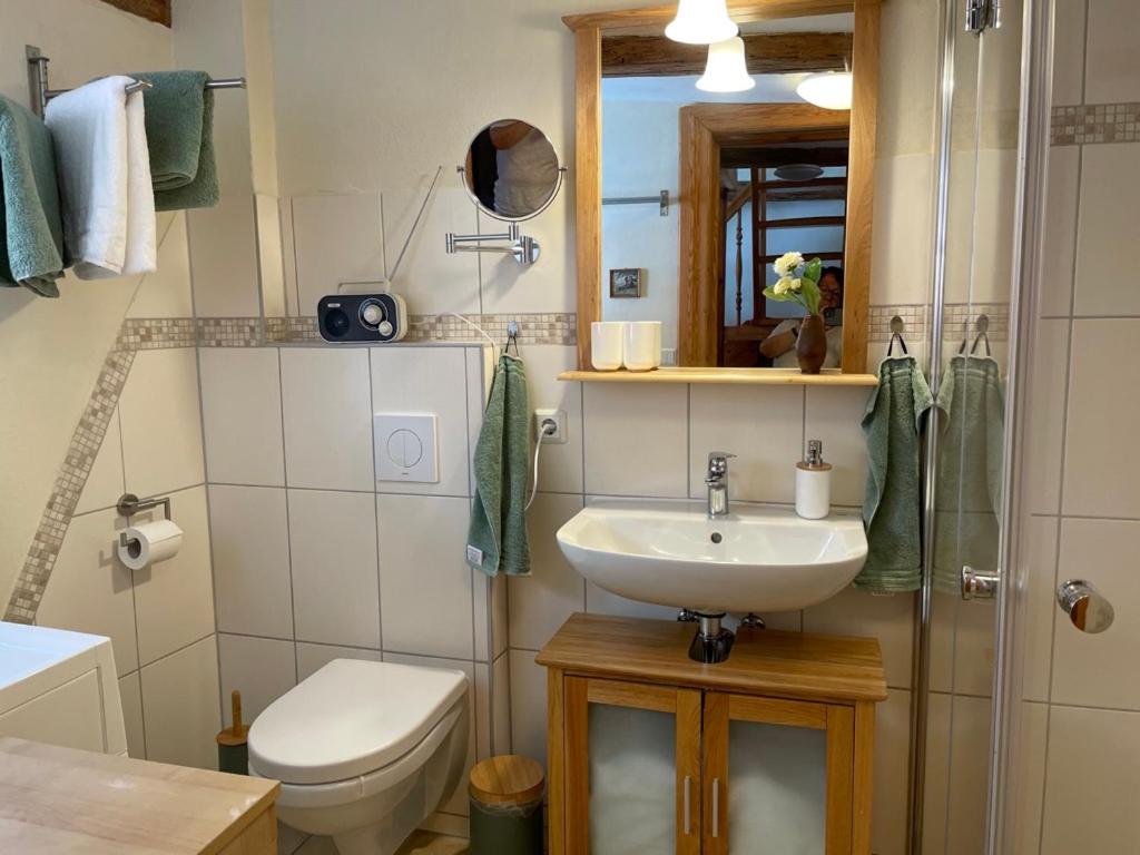 Mittelalterdomizil mit Balkon und Parkplätzen