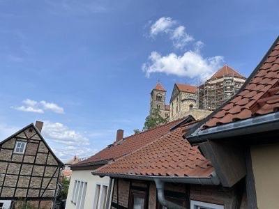 Mittelalterdomizil mit Balkon und Parkplätzen
