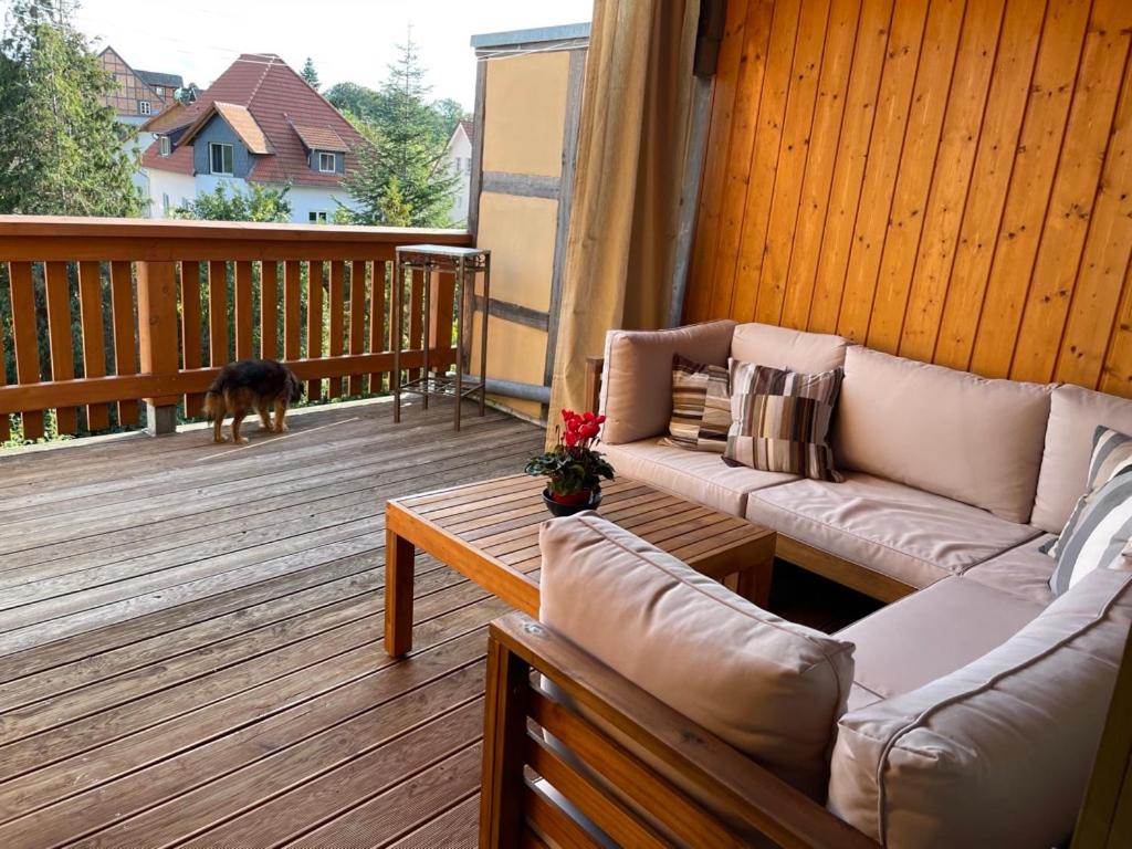 Mittelalterdomizil mit Balkon und Parkplätzen