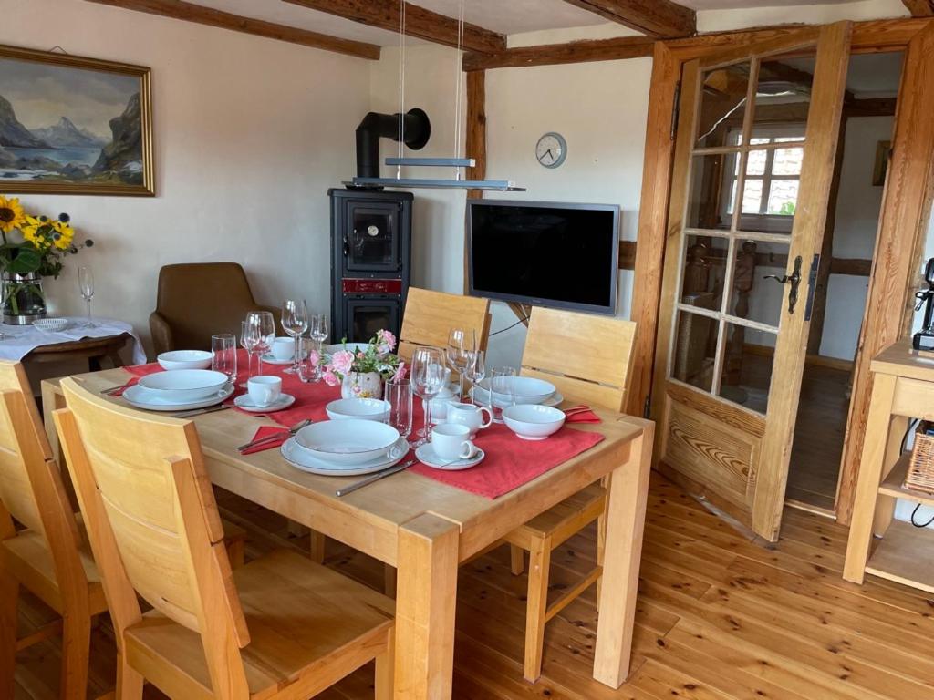 Mittelalterdomizil mit Balkon und Parkplätzen