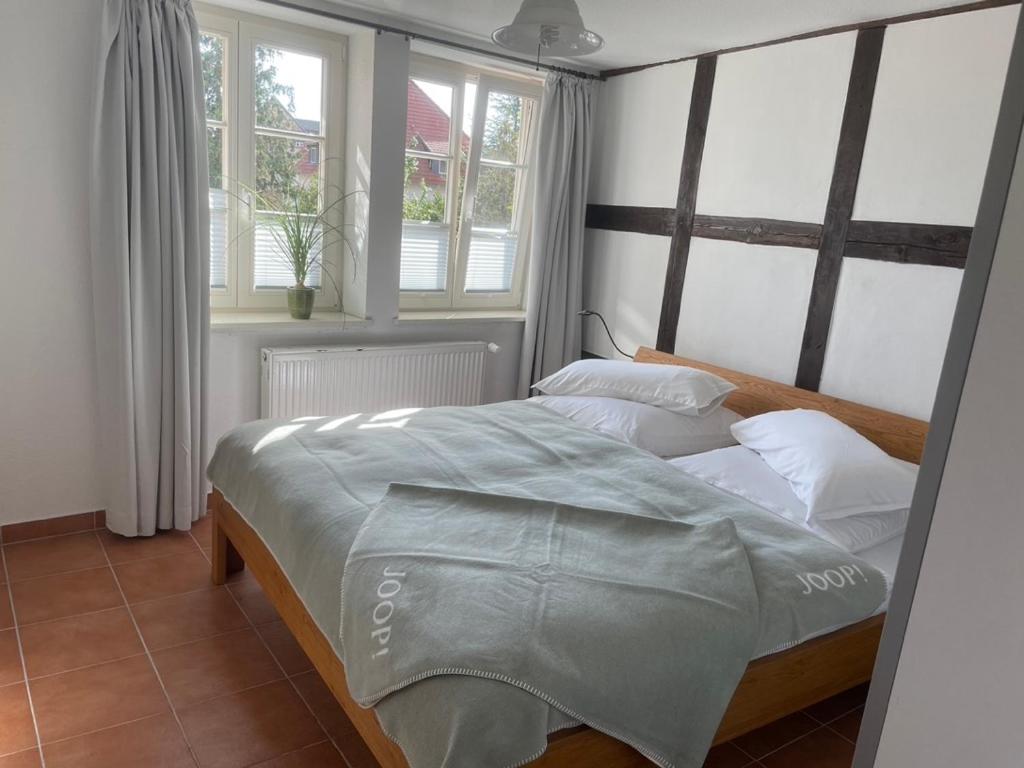 Mittelalterdomizil mit Balkon und Parkplätzen