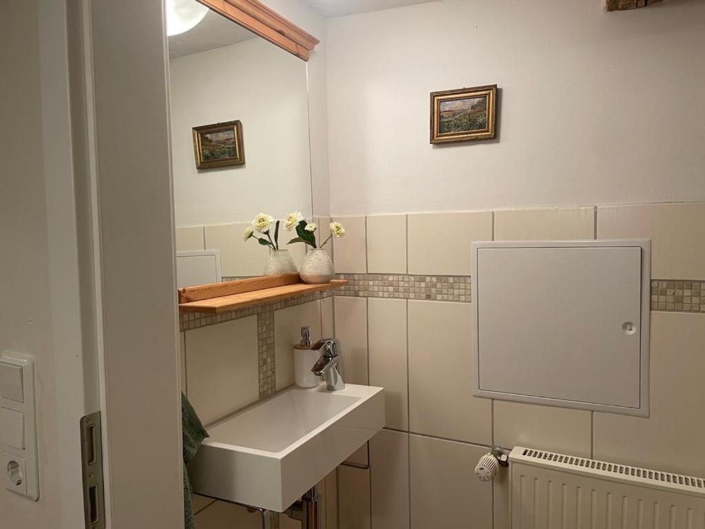 Mittelalterdomizil mit Balkon und Parkplätzen