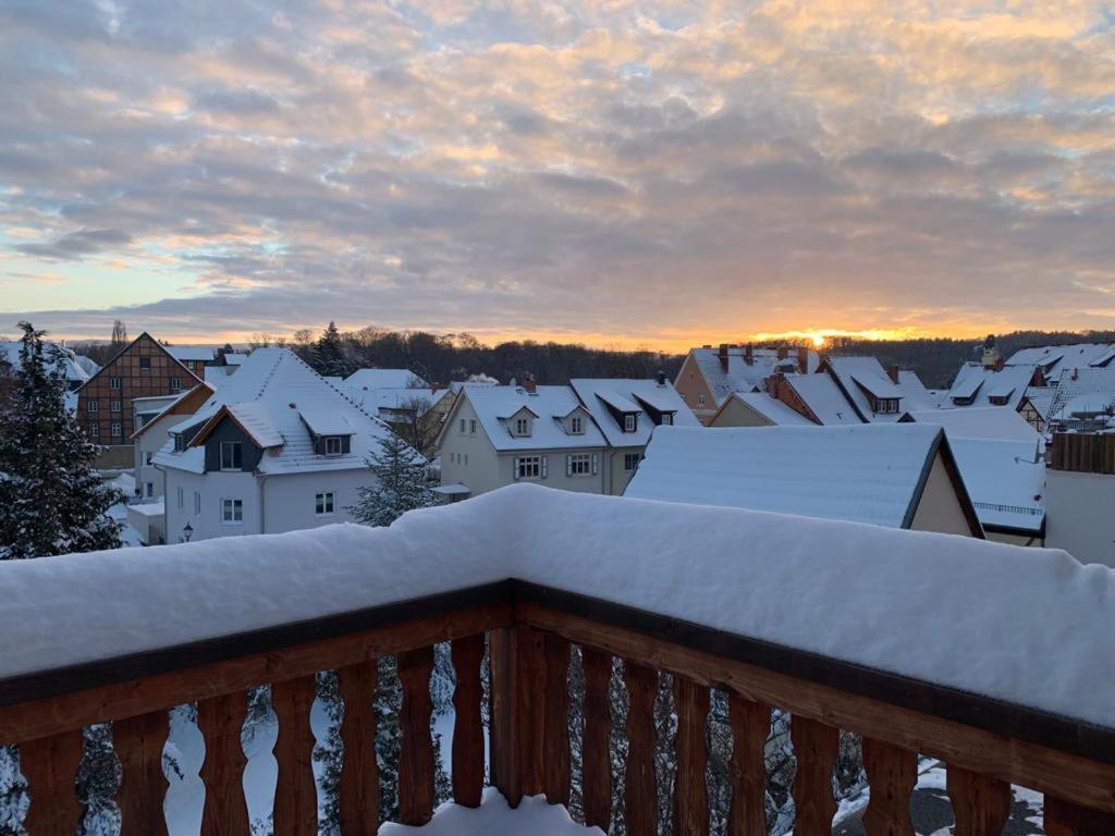 Mittelalterdomizil mit Balkon und Parkplätzen