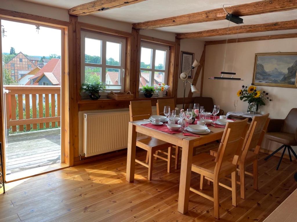 Mittelalterdomizil mit Balkon und Parkplätzen