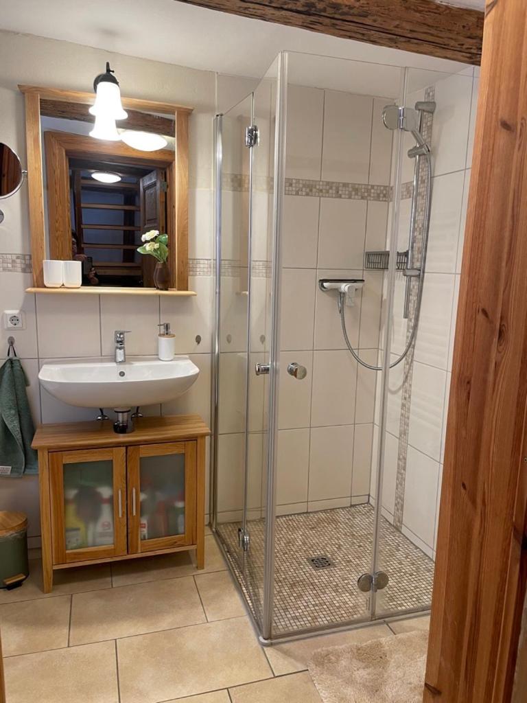 Mittelalterdomizil mit Balkon und Parkplätzen