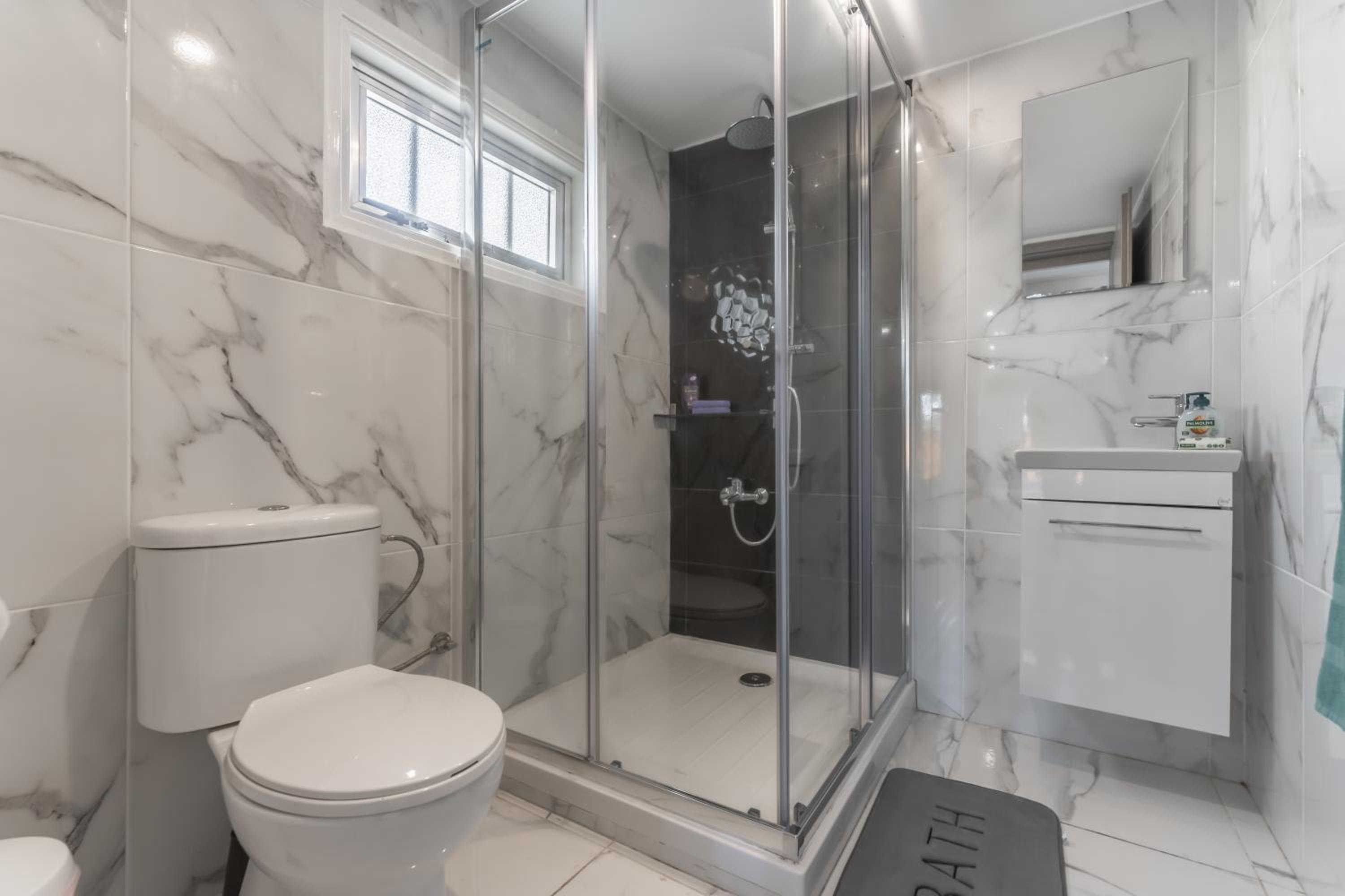 Sant Central Deluxe Apartments