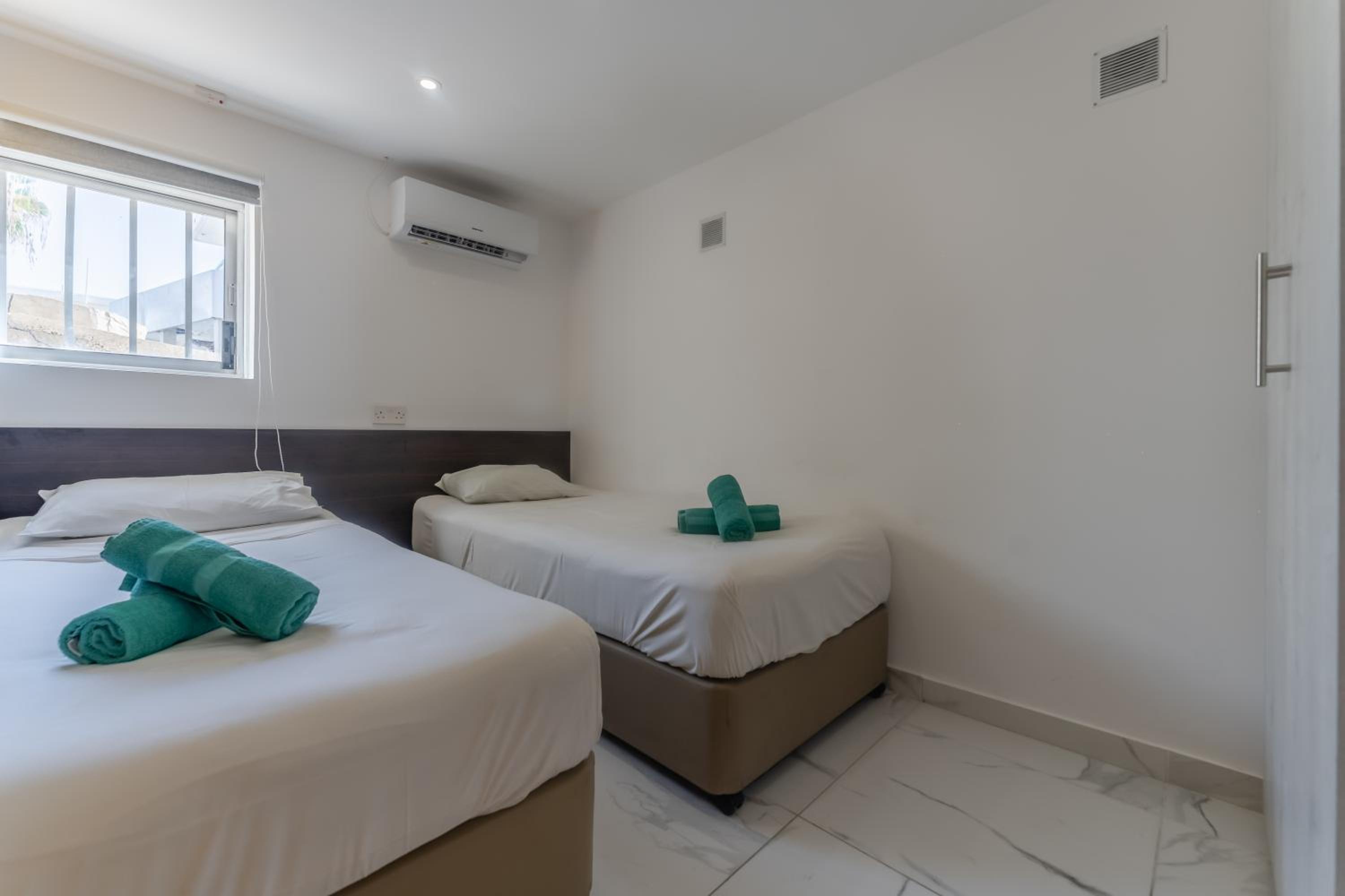 Sant Central Deluxe Apartments