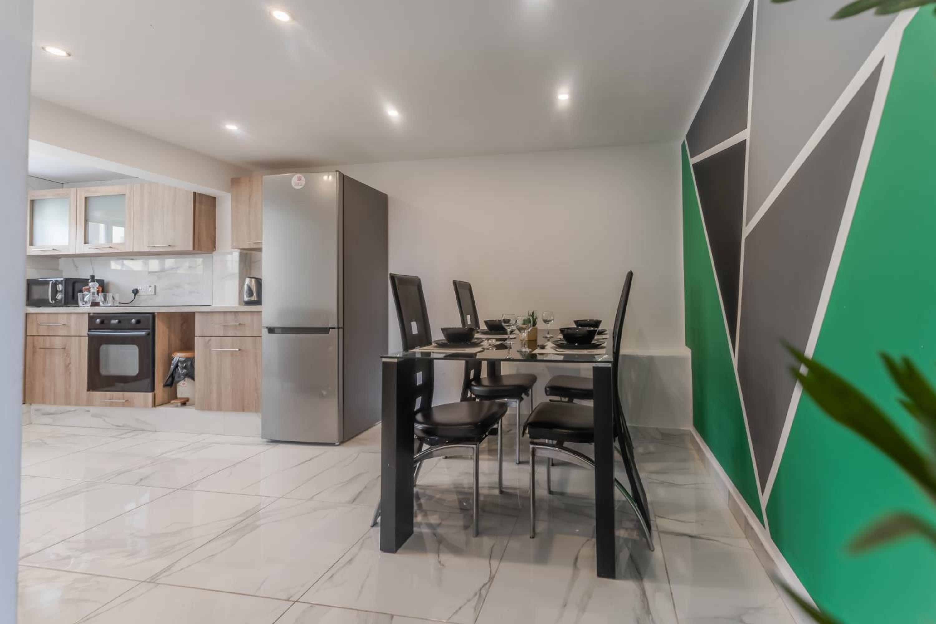 Sant Central Deluxe Apartments