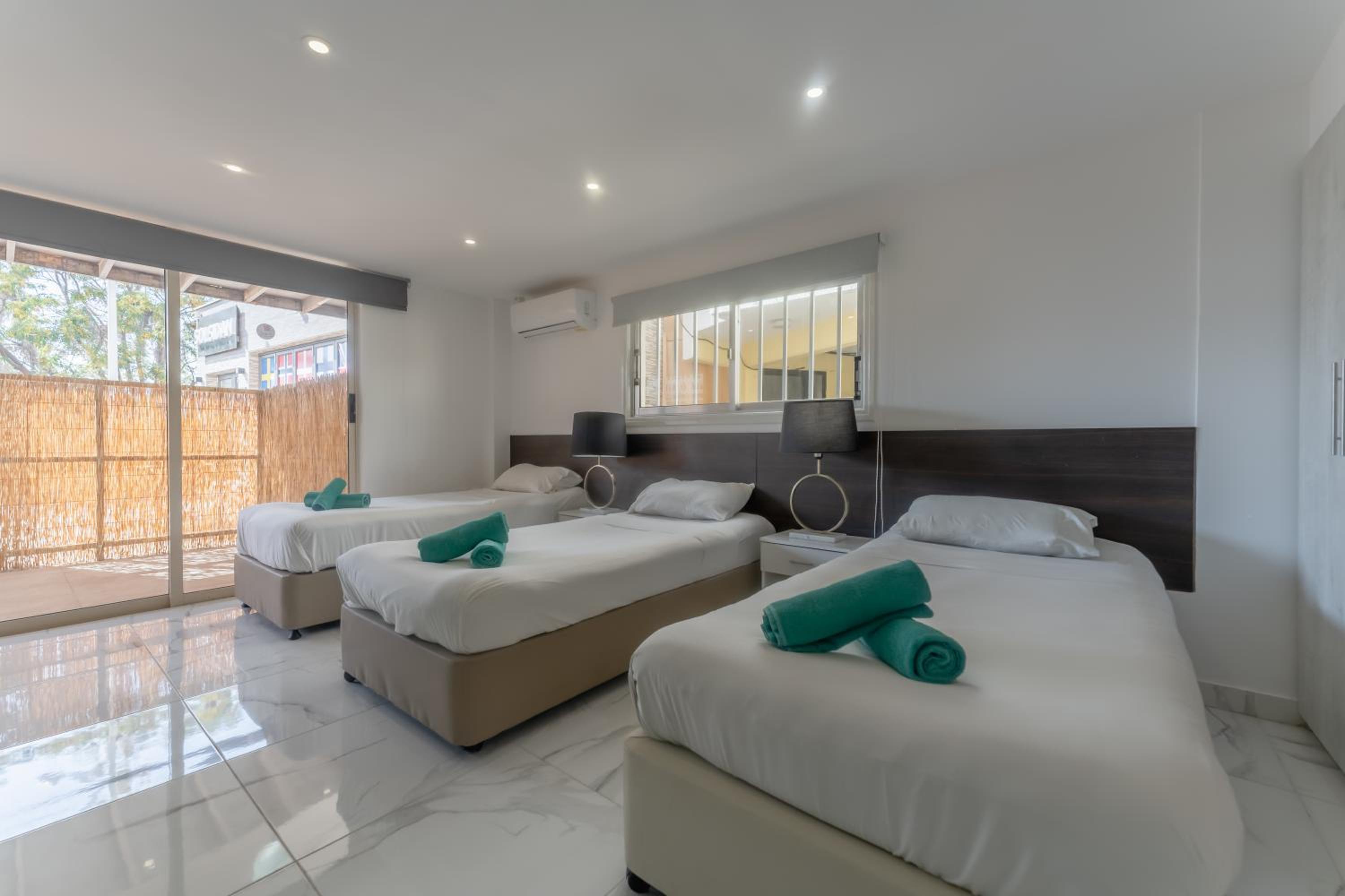 Sant Central Deluxe Apartments
