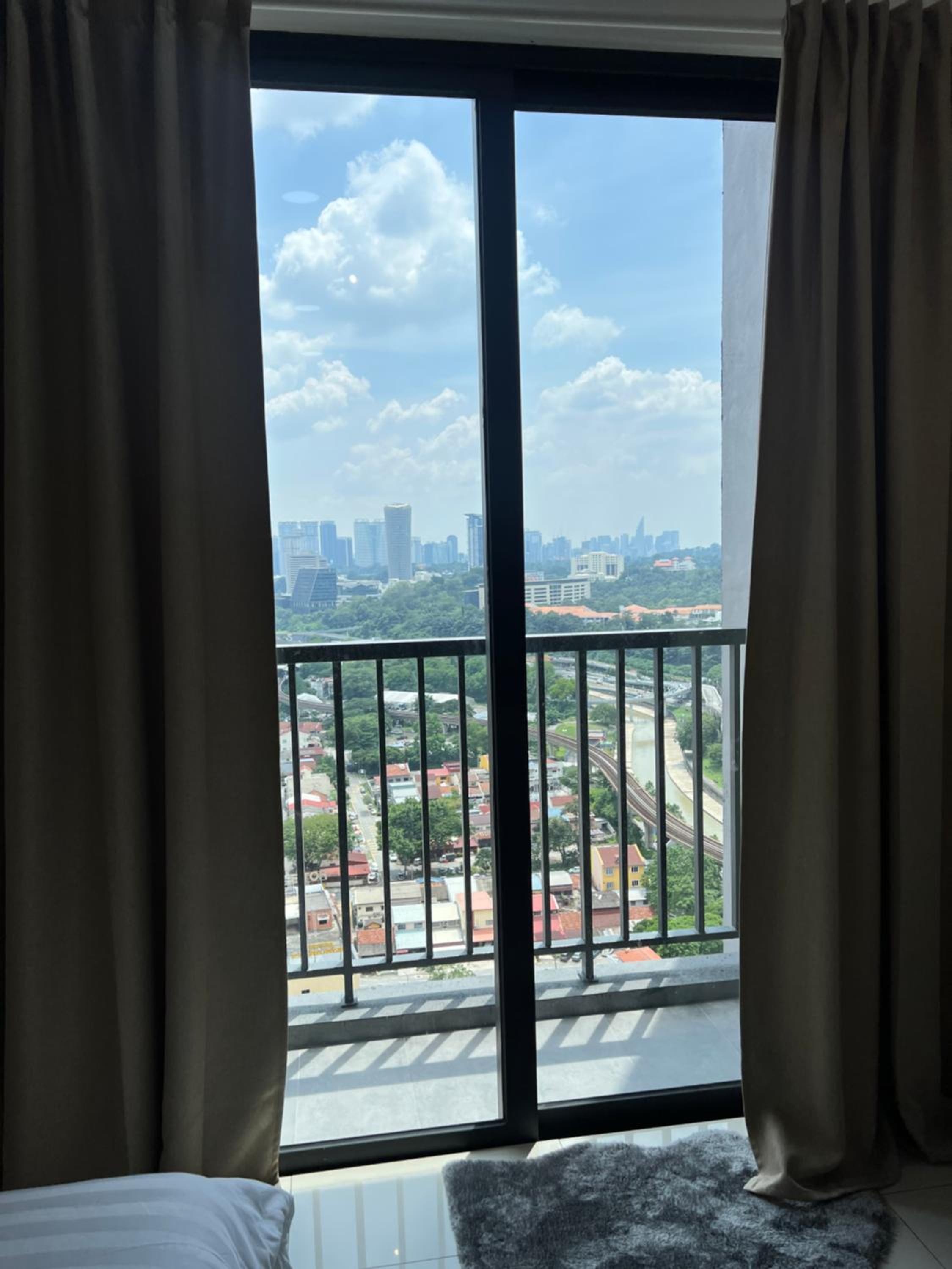Cozy luxury couple studio apartment chambers kl klcc kl tower view