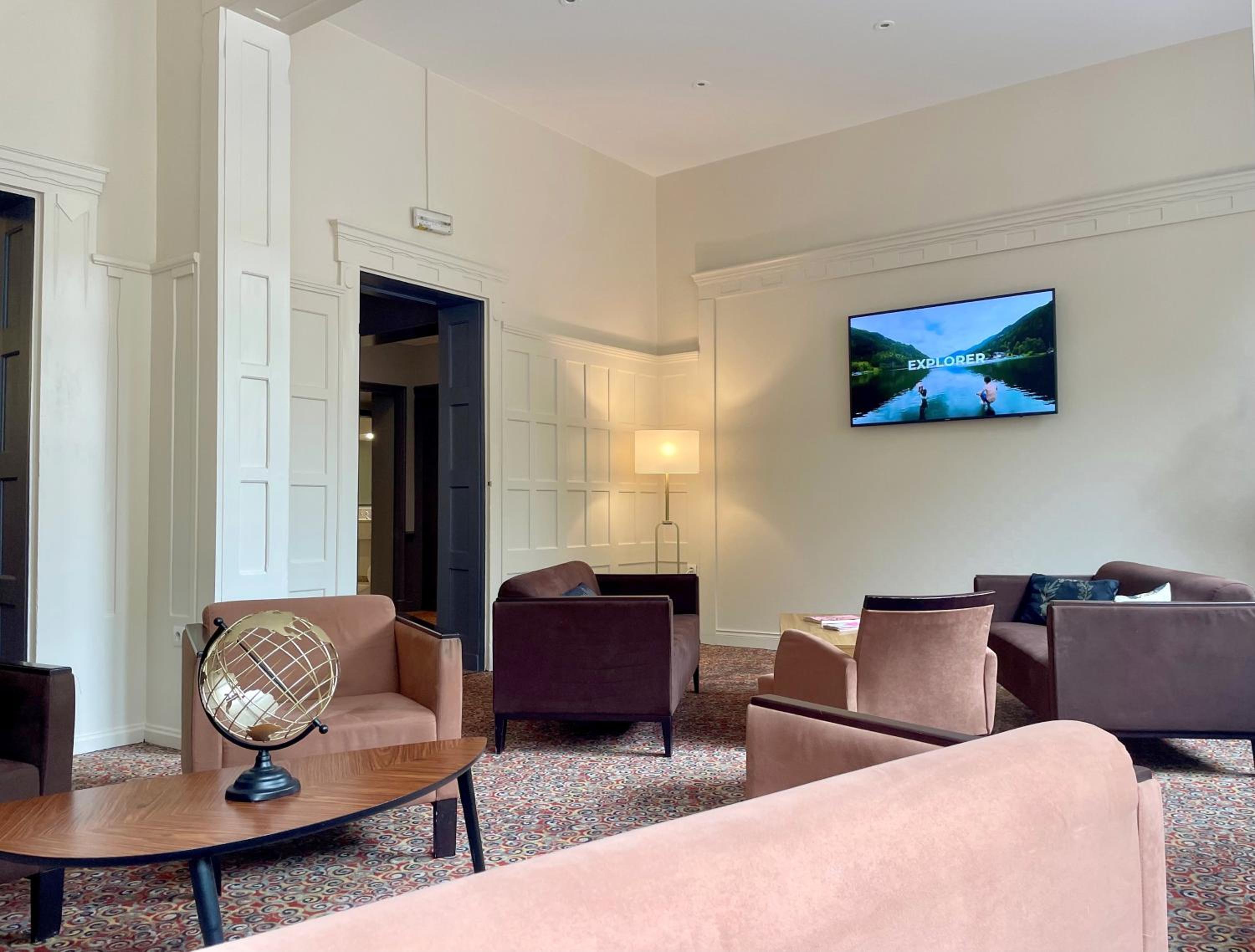 Metz Vacations - Ibis Styles Metz Centre Gare - Property Image 2
