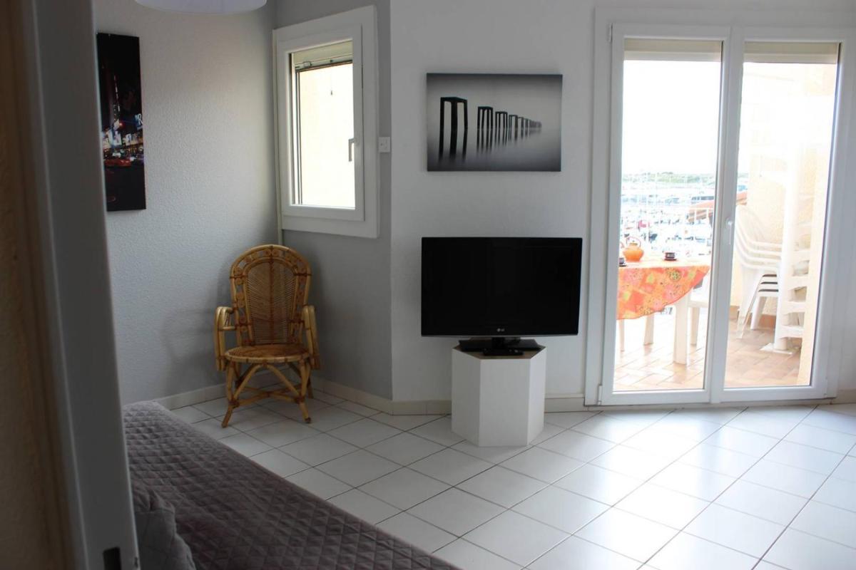 Photo 8