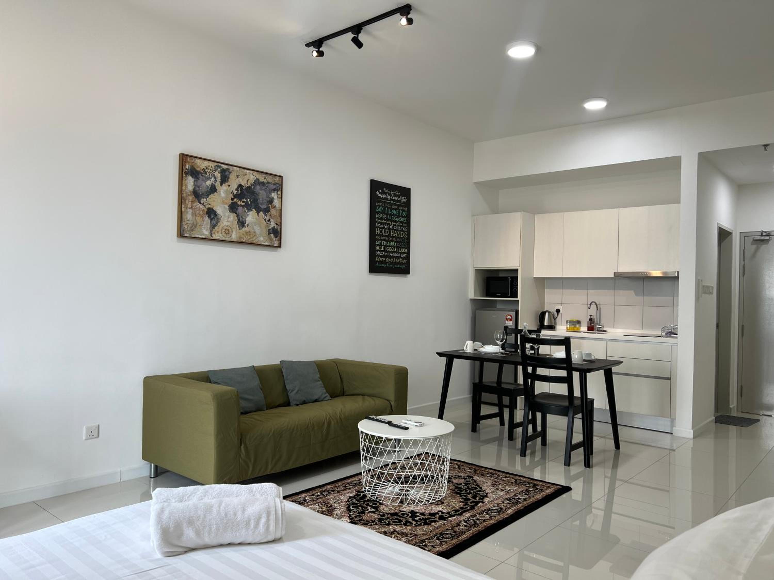 Cozy luxury couple studio apartment chambers kl klcc kl tower view