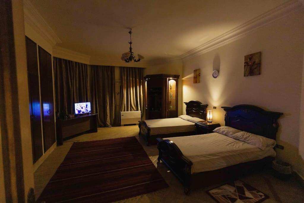 Sakkara Royal House