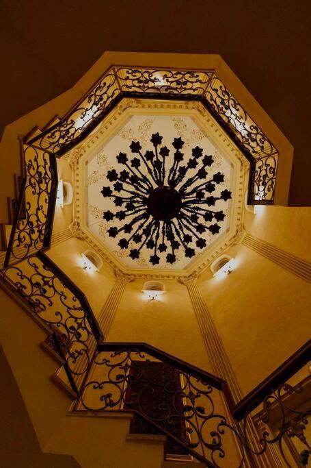 Sakkara Royal House