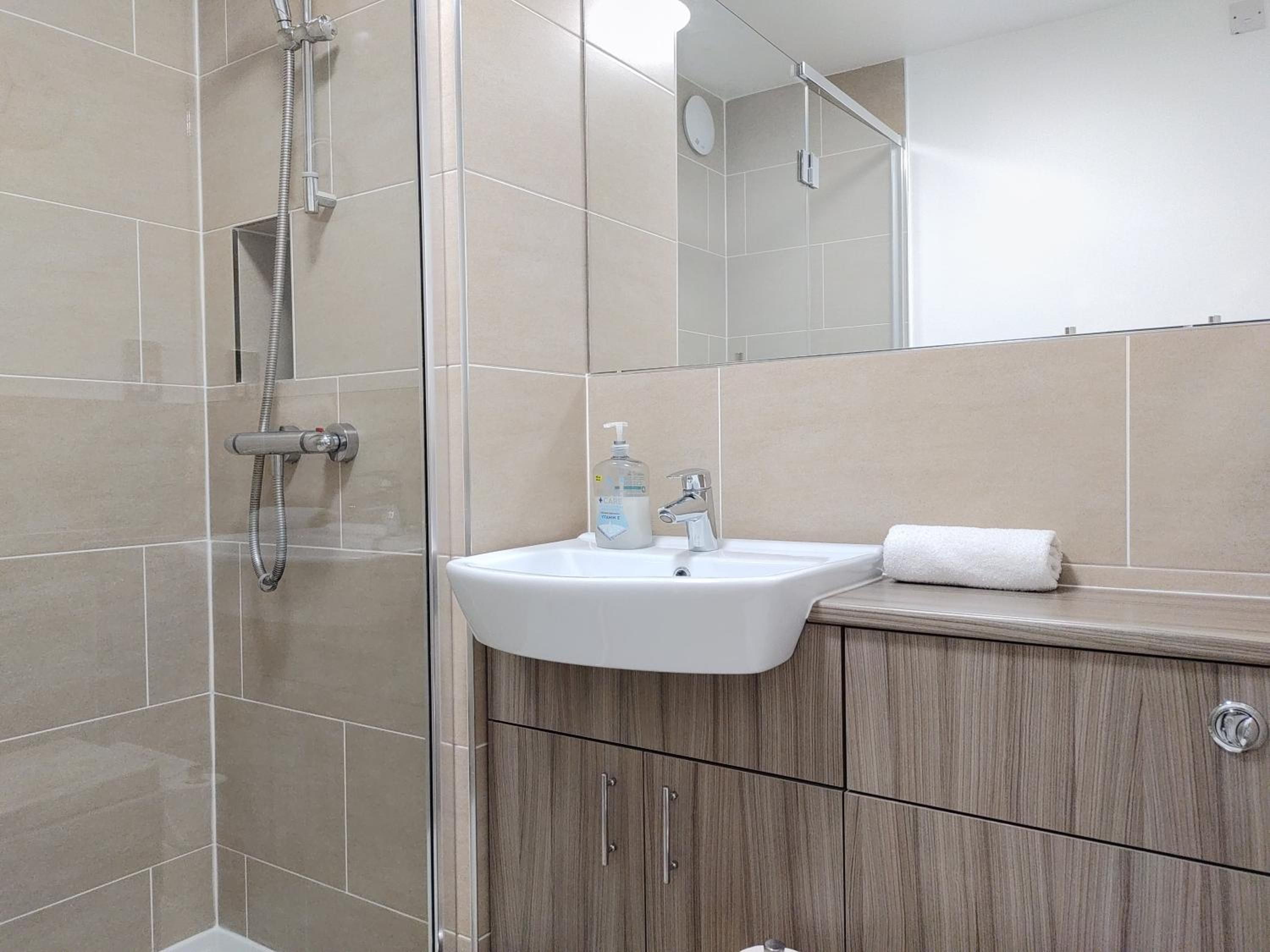 amazing apartments: Dorset Place - free parking view 5