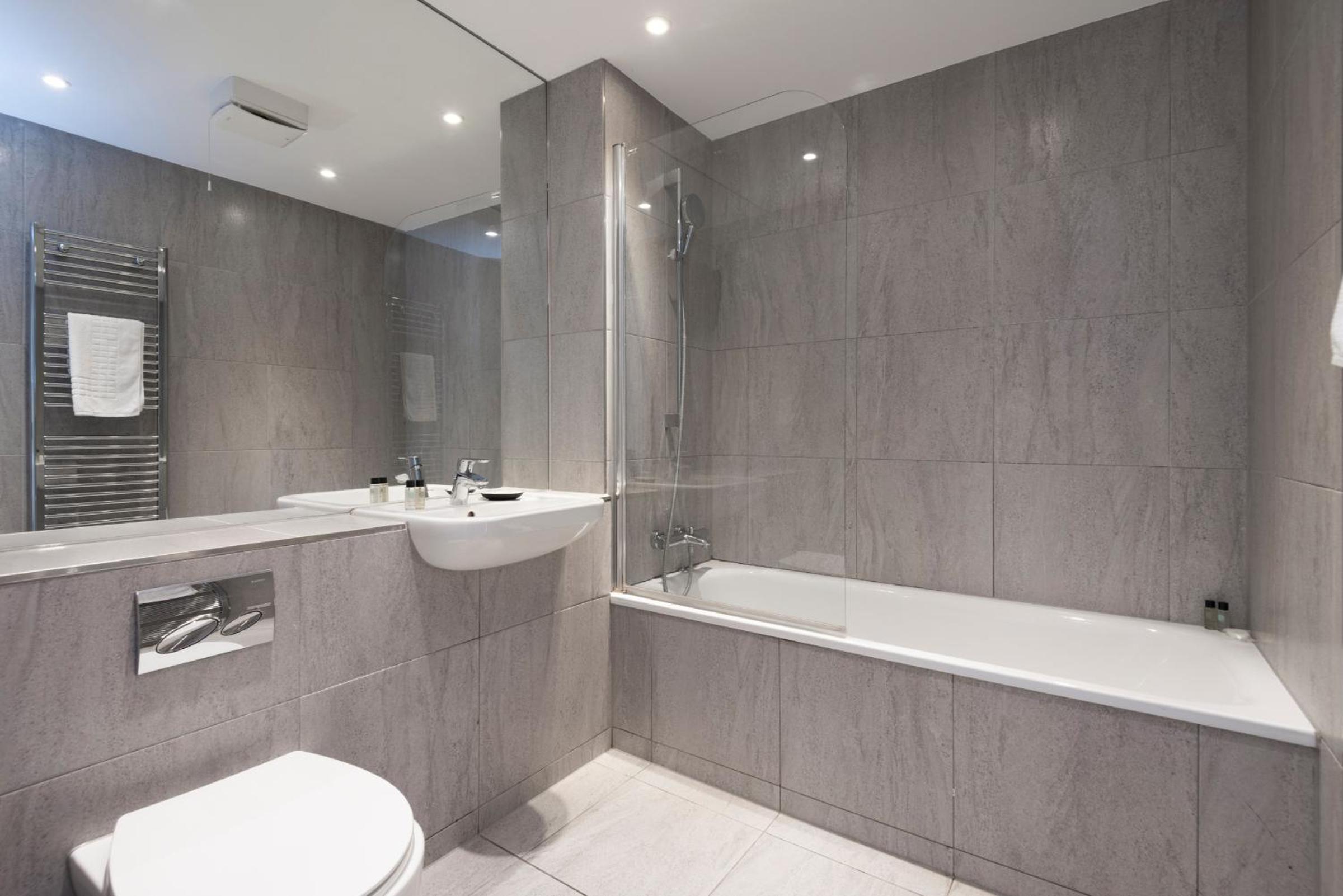 The Lockton - Portobello Road