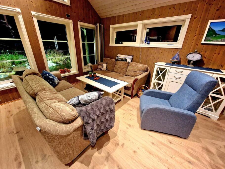 Photo 11