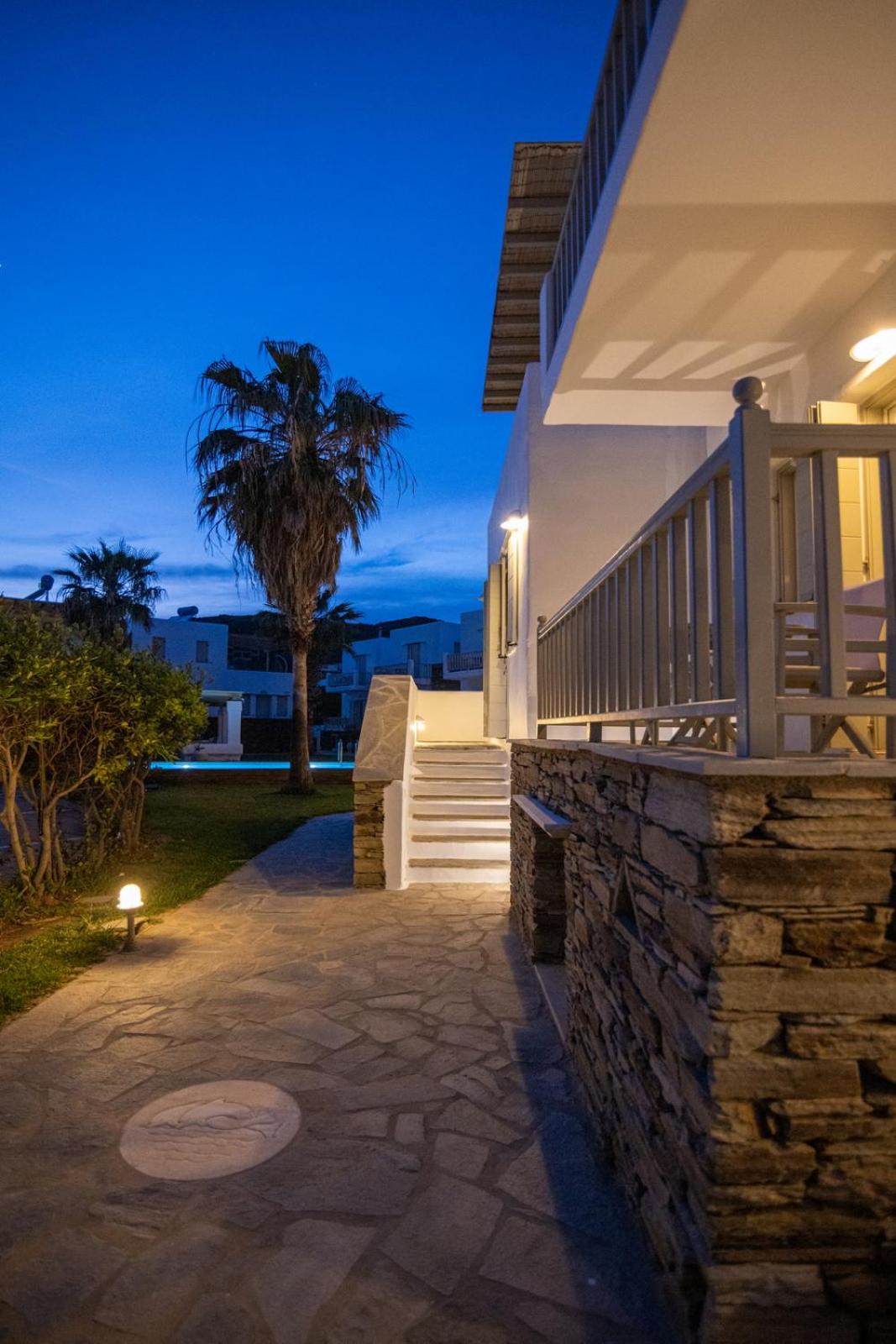 Soulmate's Suites Tinos view 4