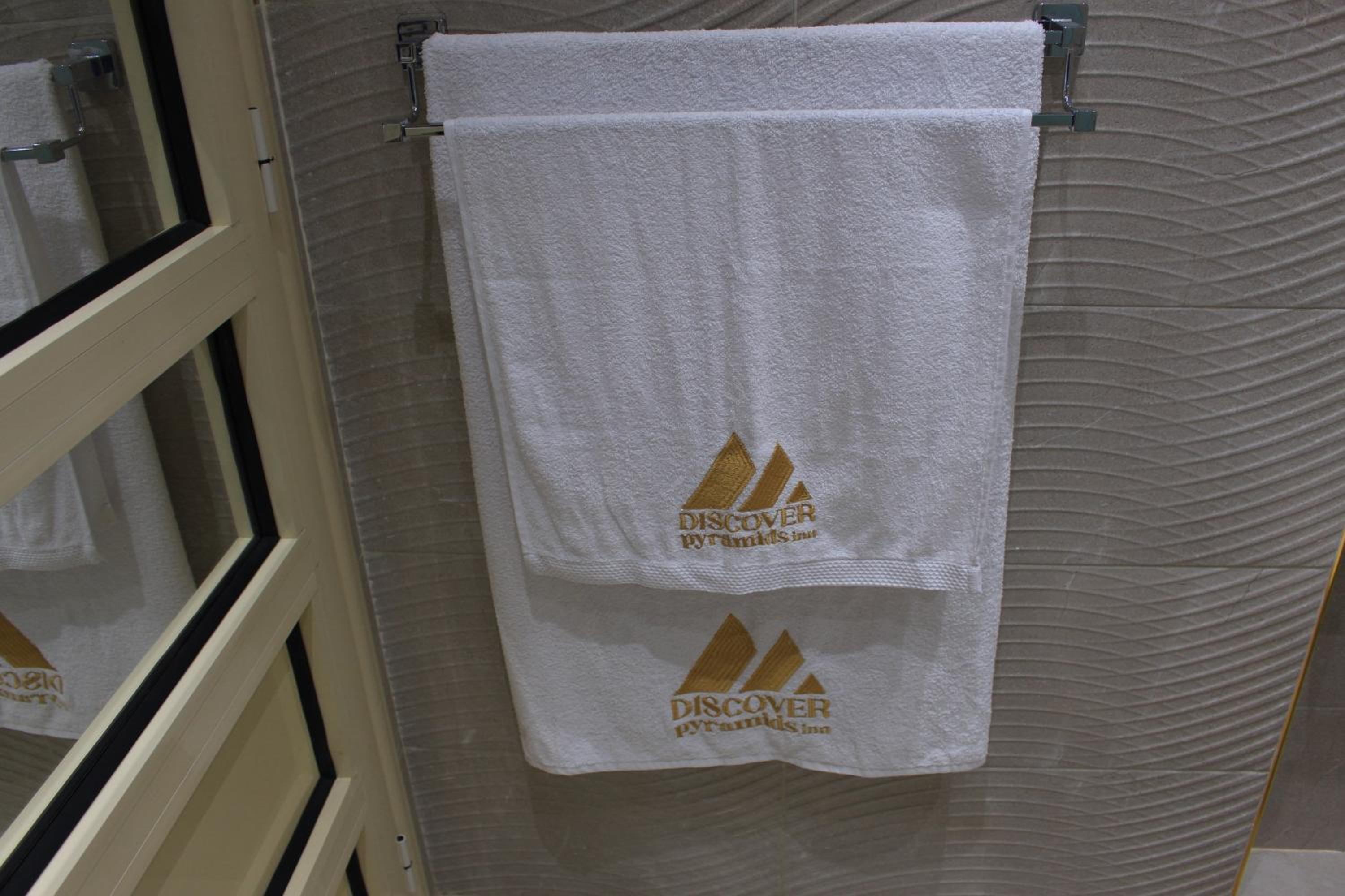 Discover pyramids inn