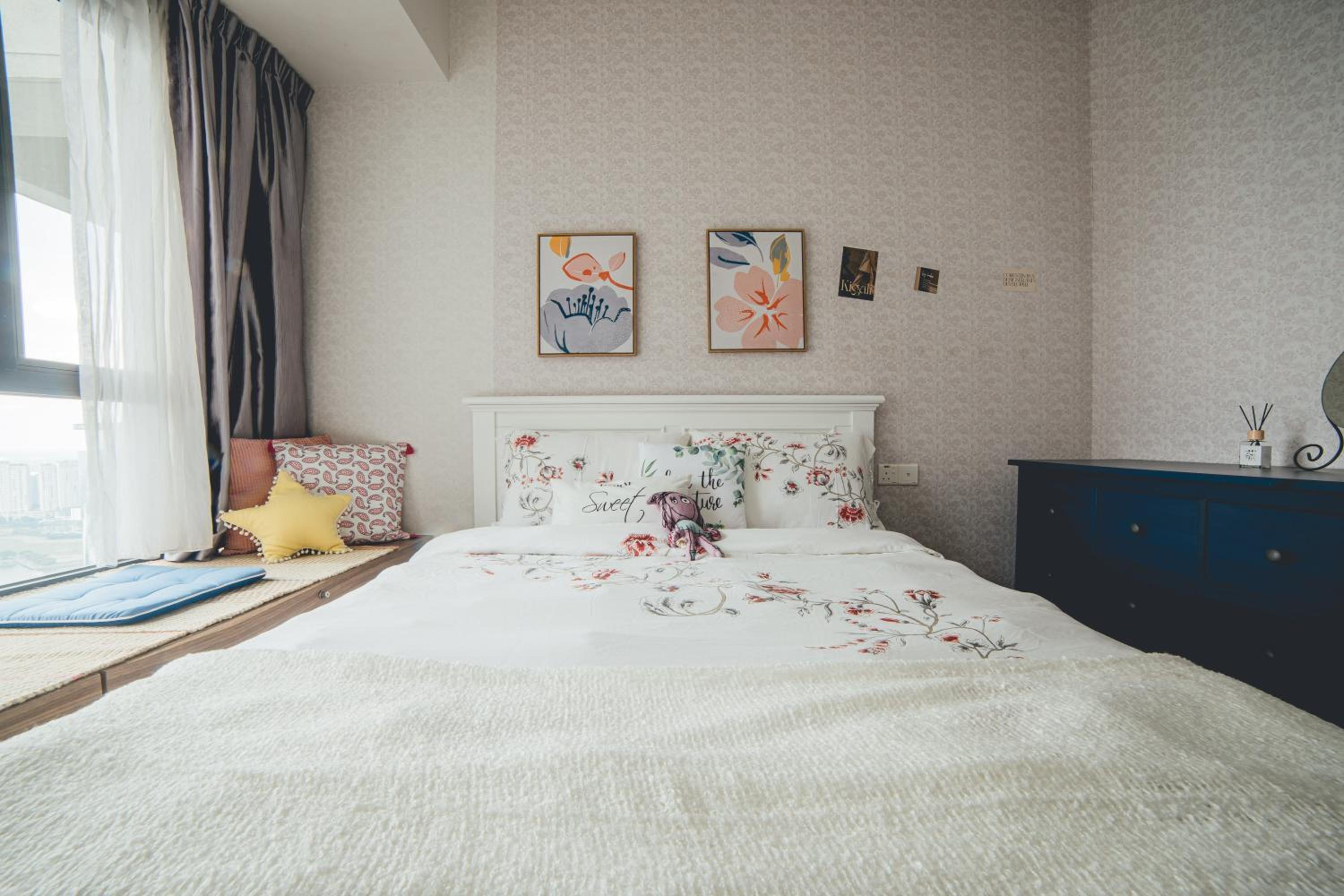 Danga bay high floor seaview 2BR by Our Stay