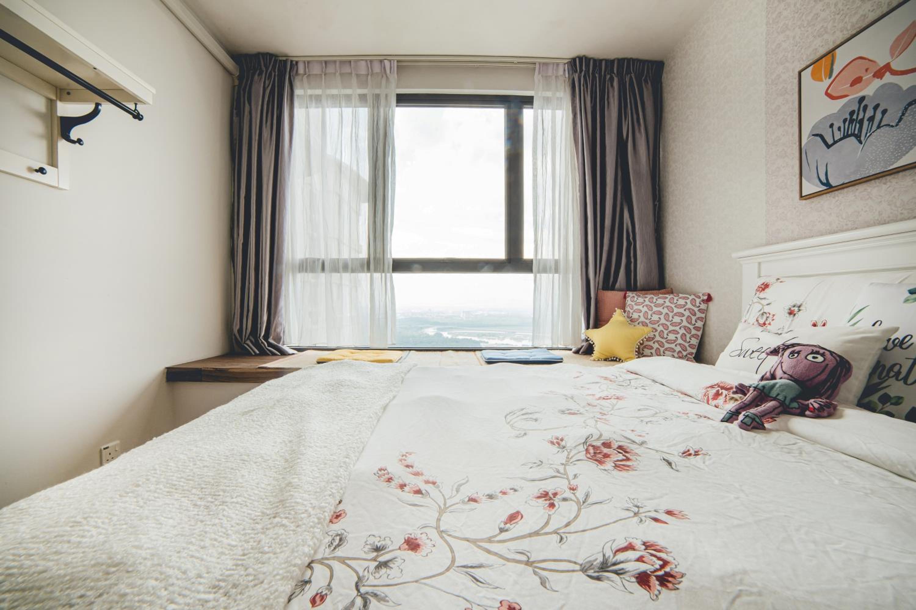 Danga bay high floor seaview 2BR by Our Stay