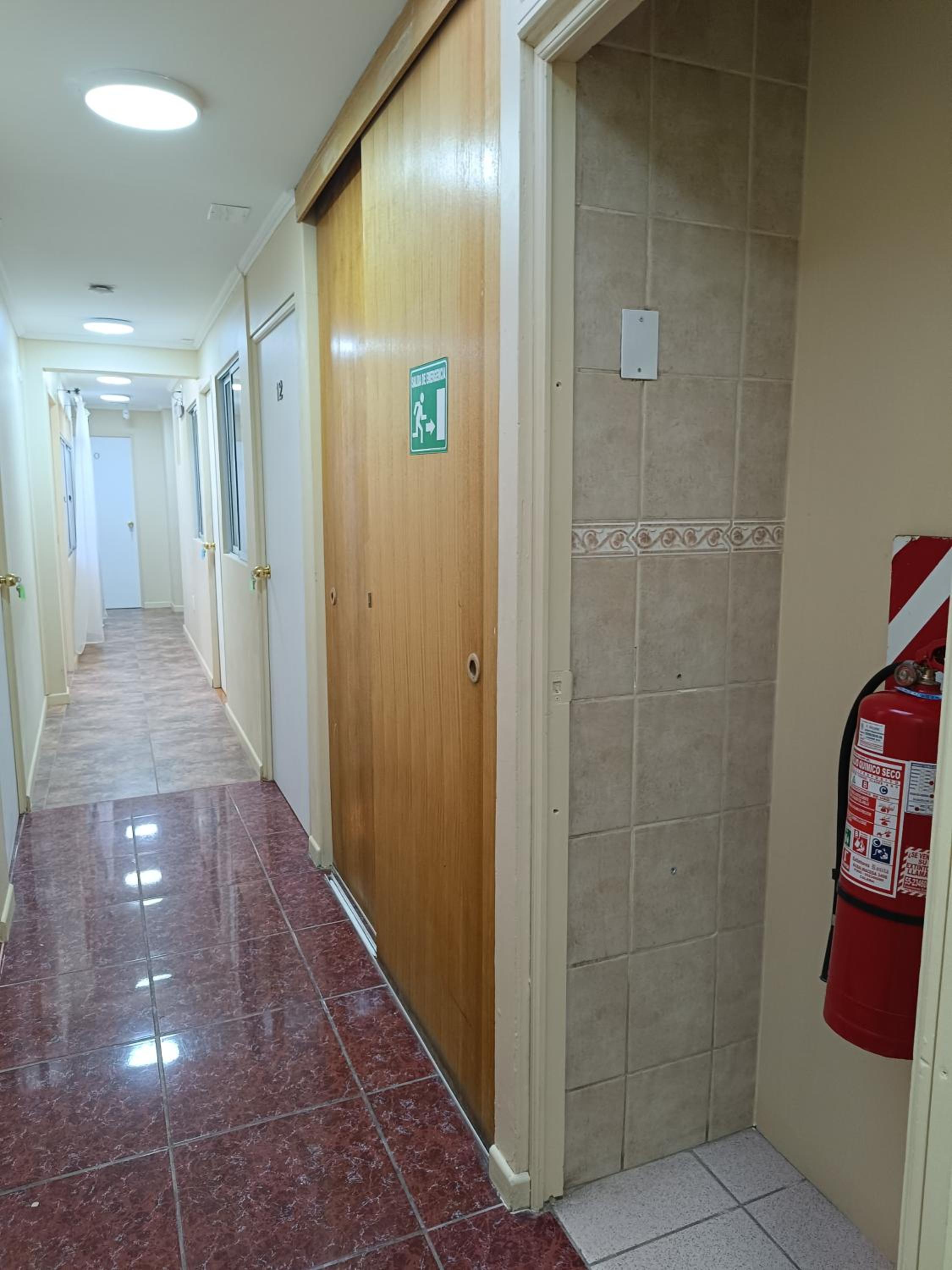 Hostal Ollague, habitaciones con baño privado