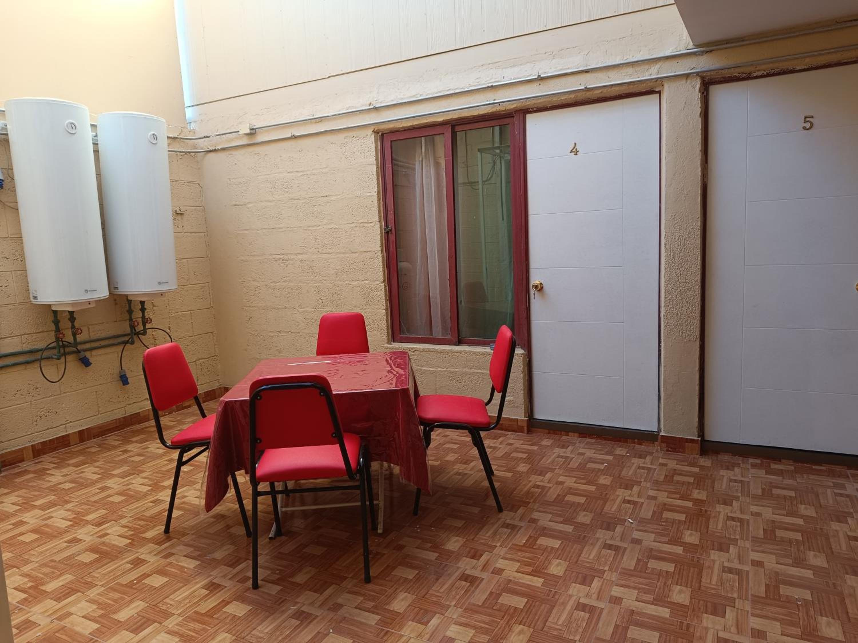 Hostal Ollague, habitaciones con baño privado