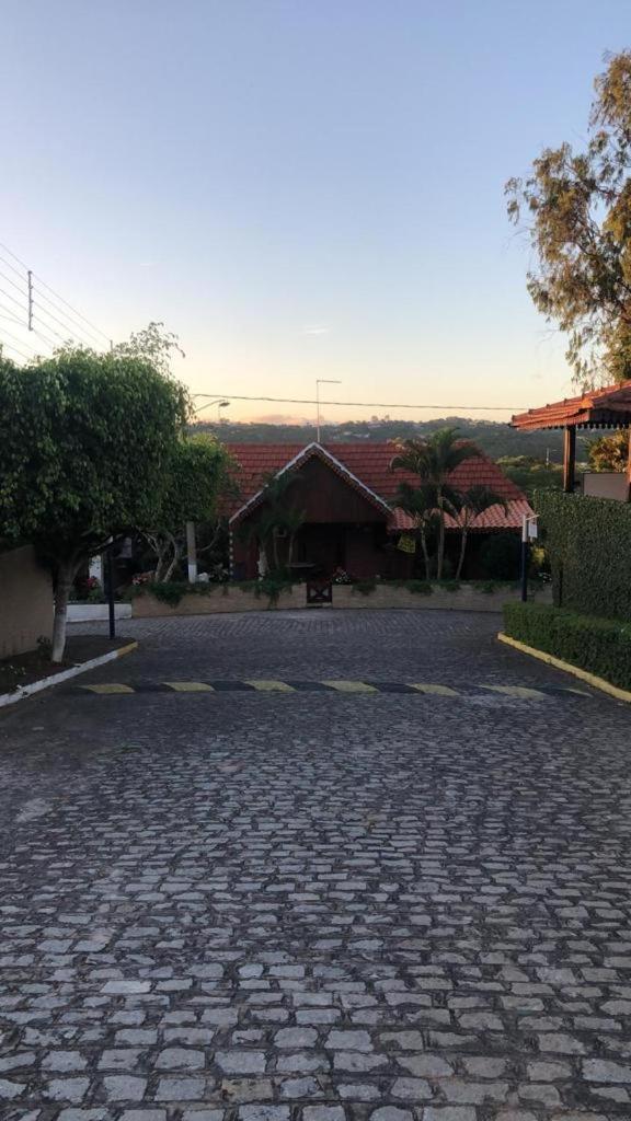 Casa 7 no Condomínio Chácara Alpina- Rua Tabajara