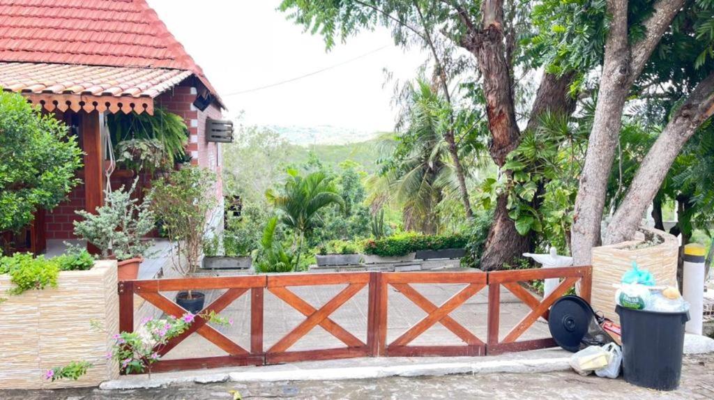 Casa 7 no Condomínio Chácara Alpina- Rua Tabajara