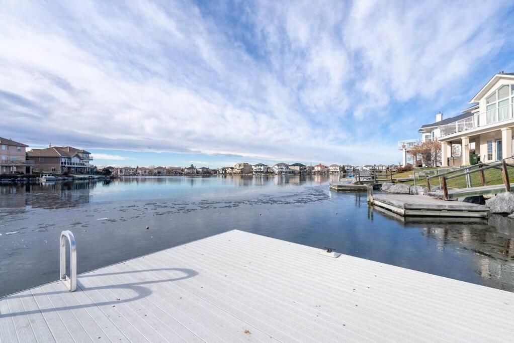 Coral Springs Lakefront Retreat