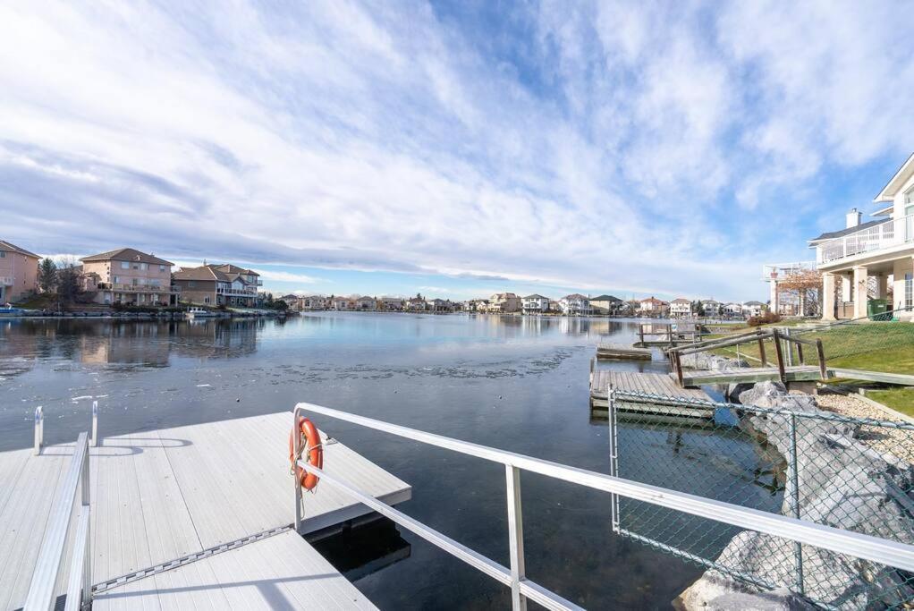 Coral Springs Lakefront Retreat