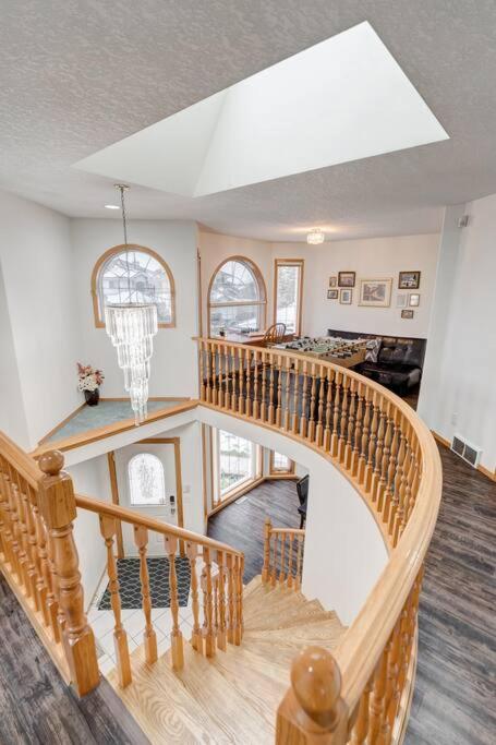 Coral Springs Lakefront Retreat