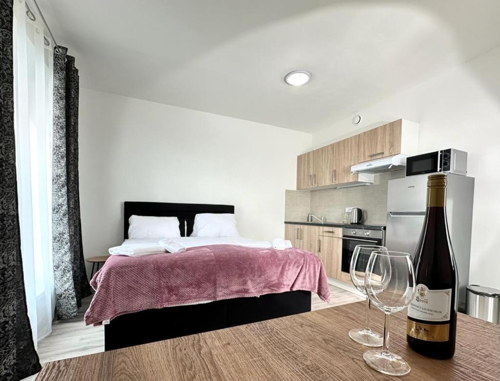 Sky Apartments 503