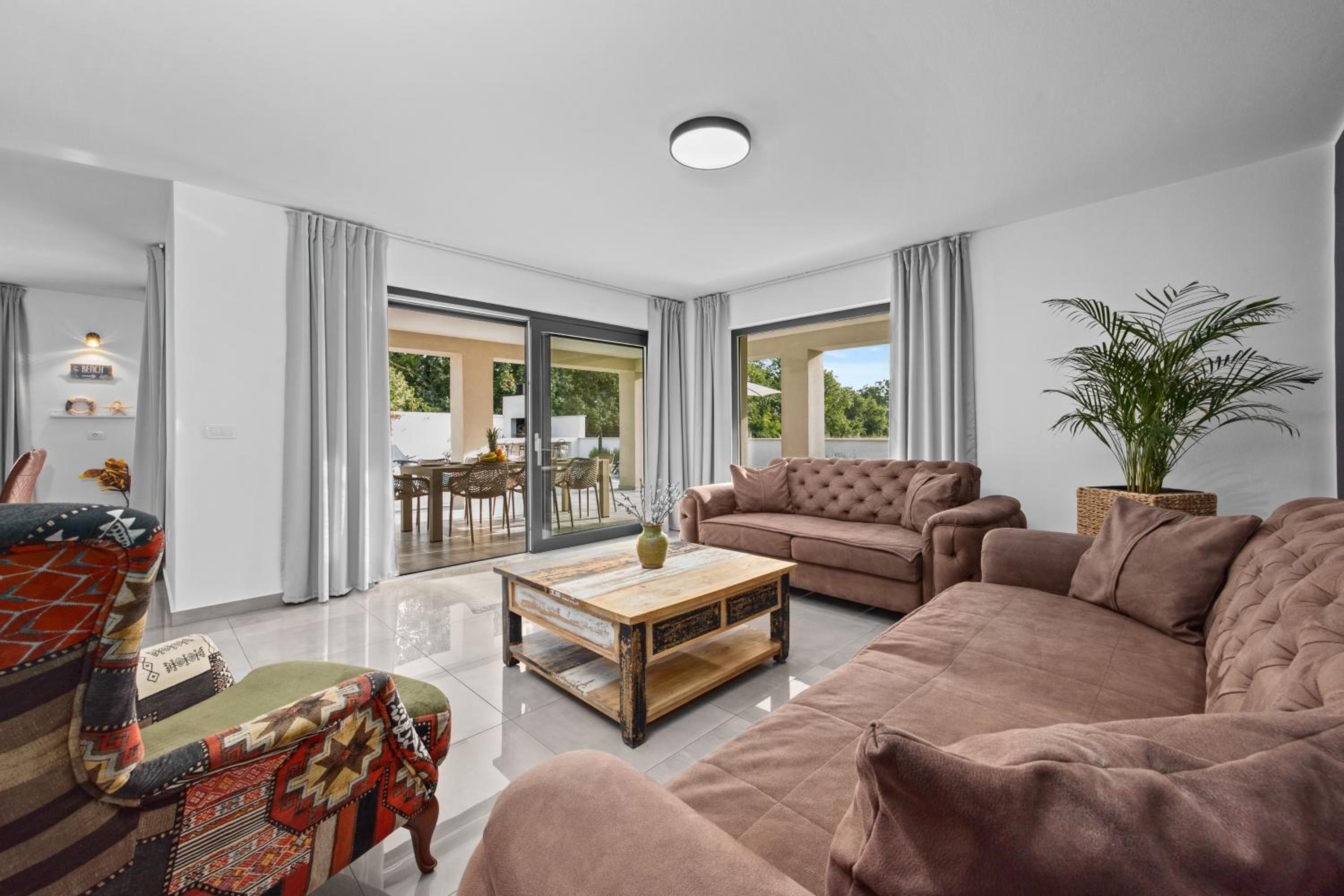SPECIAL OFFER! NEW LUXURY APARTMENT with pool, fitness, outdoor bar&grill view 3