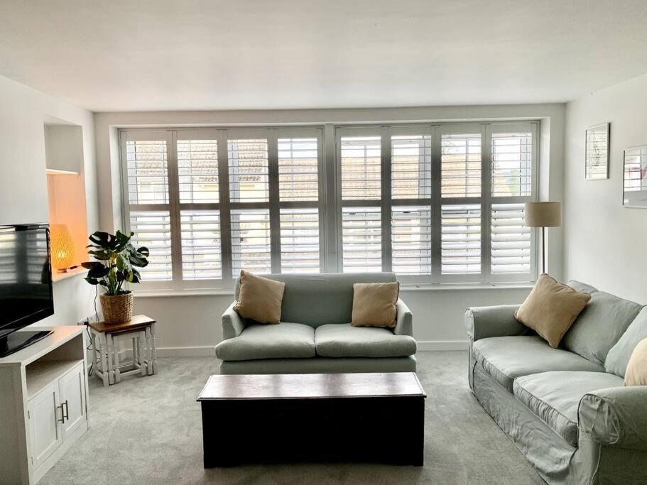Newly refurbished Uplyme getaway view 2