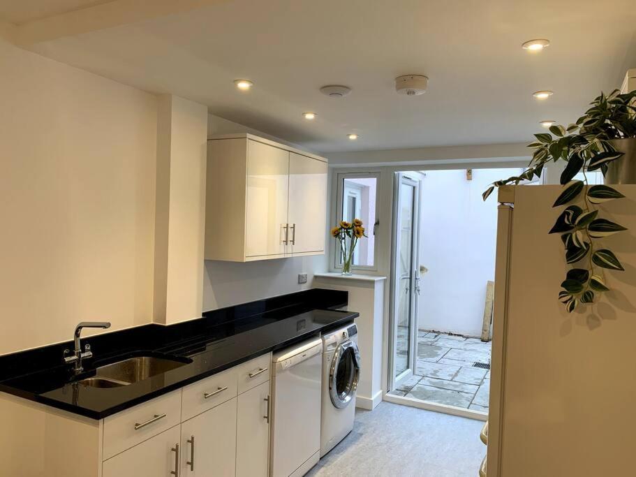 Newly refurbished Uplyme getaway view 5
