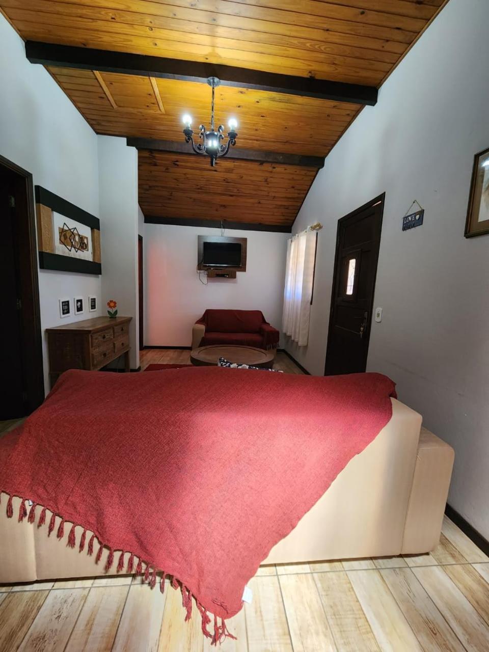 Chalés Juliana Casa 1