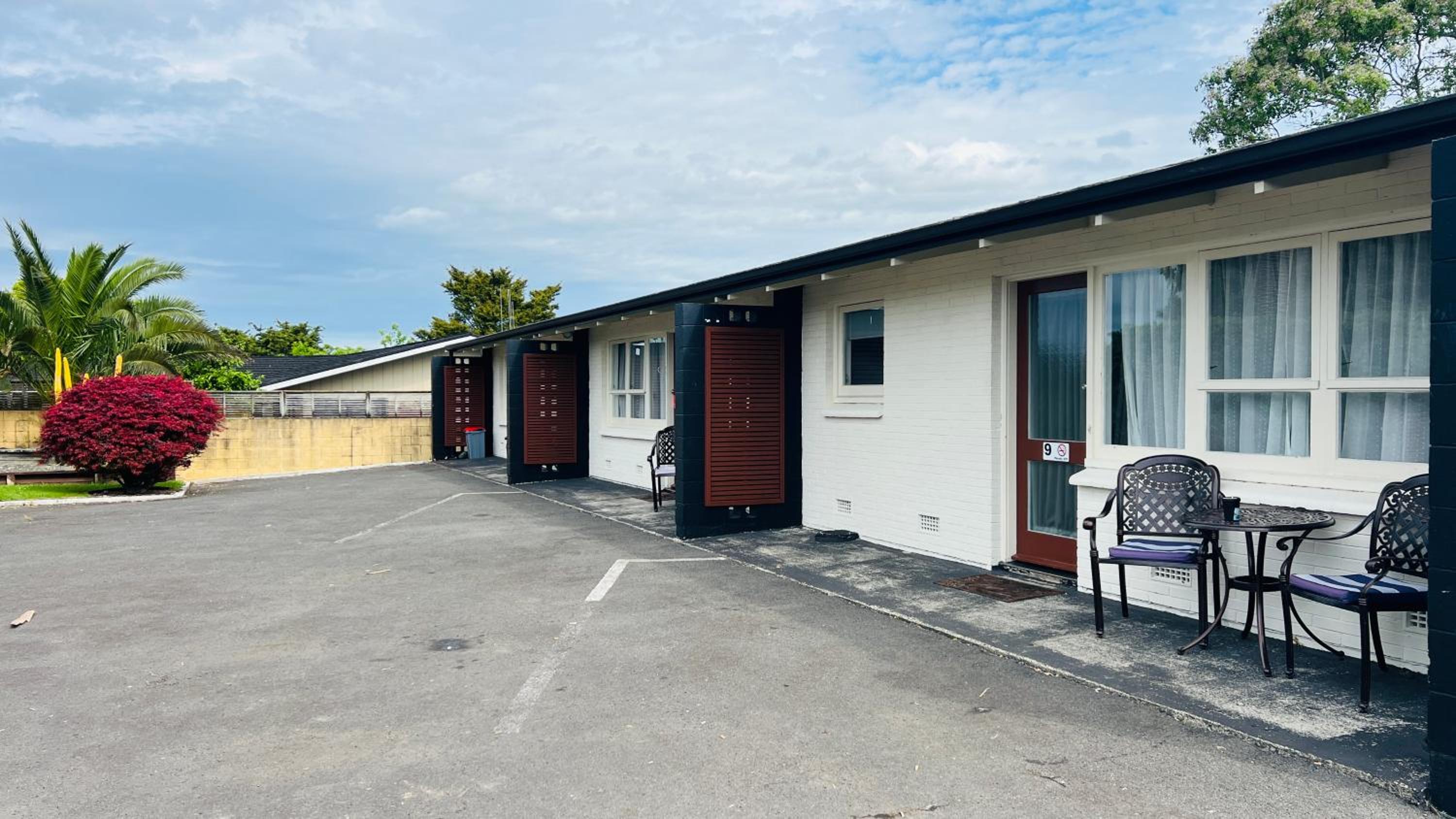 18th Avenue Thermal Motel