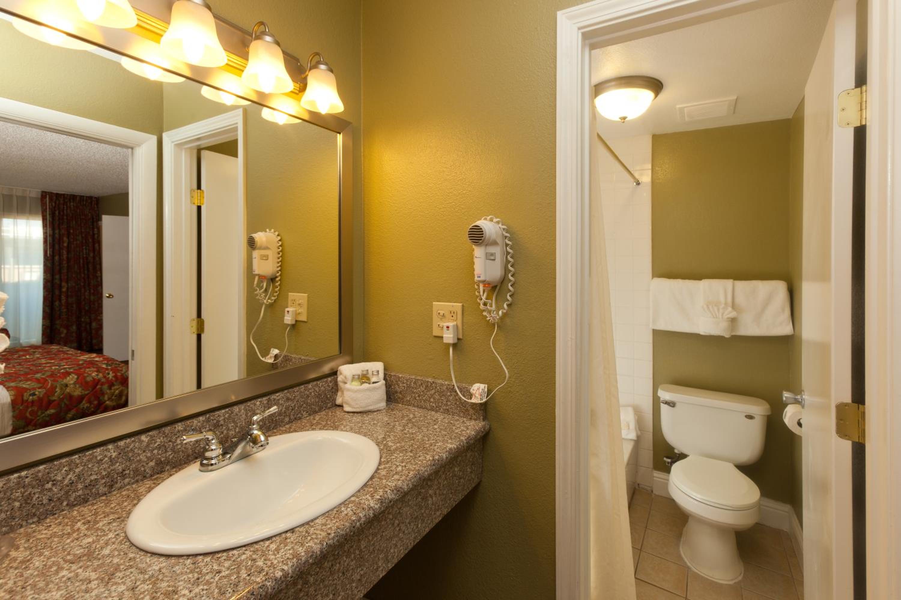 Reno Vacations - Legacy Vacation Resorts - Reno - Property Image 15