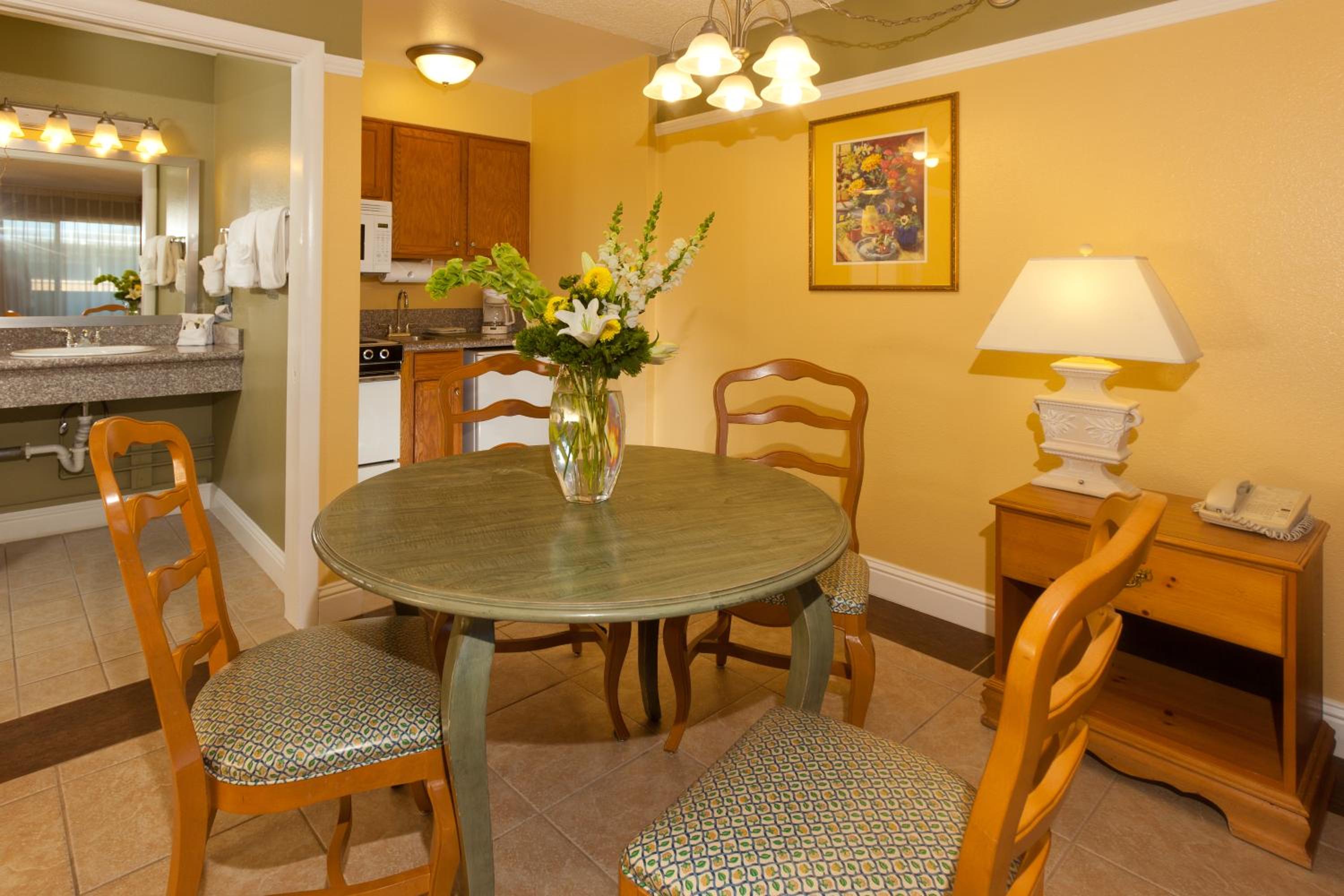 Reno Vacations - Legacy Vacation Resorts - Reno - Property Image 14