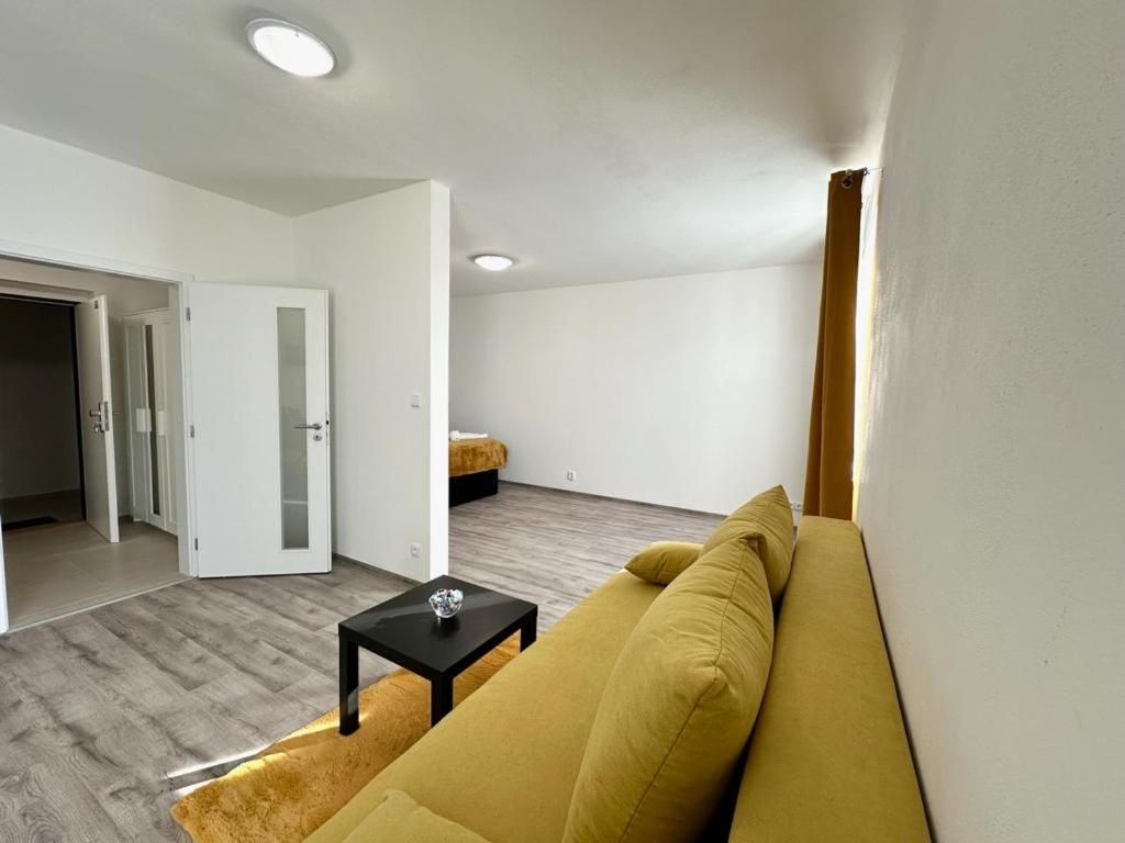 Sky Apartments 505