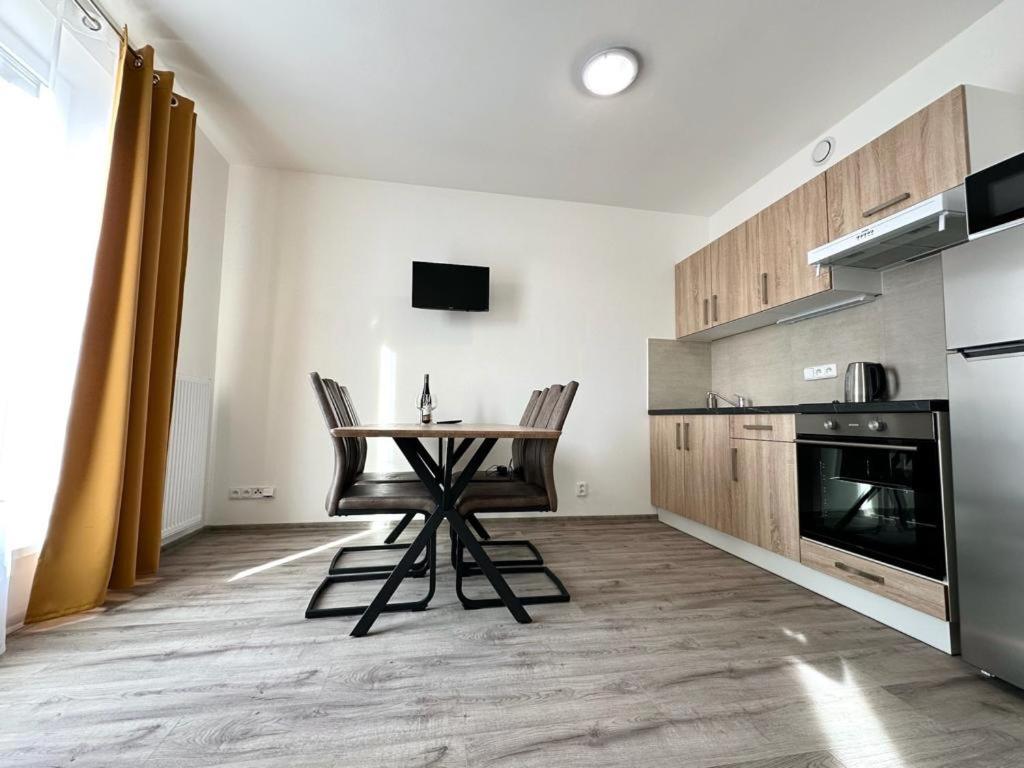 Sky Apartments 505