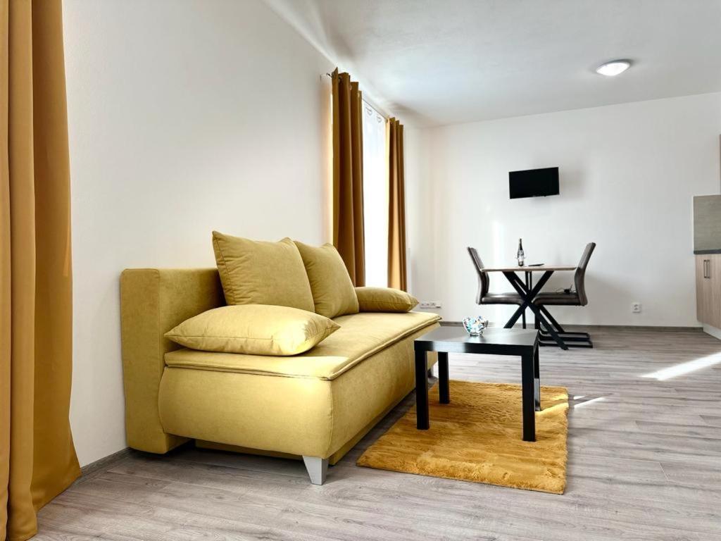 Sky Apartments 505