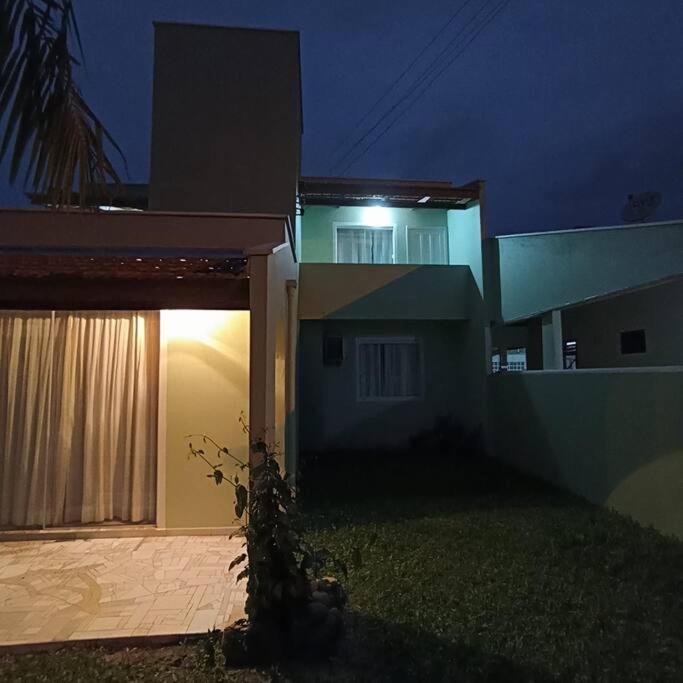 Casa Verde - 5 quartos a 600m Praia e próximo Beto Carrero