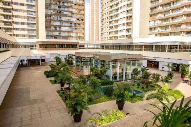 Luxuoso apartamento de 2 suítes dentro do Shopping DF Plaza Águas Claras Brasilia