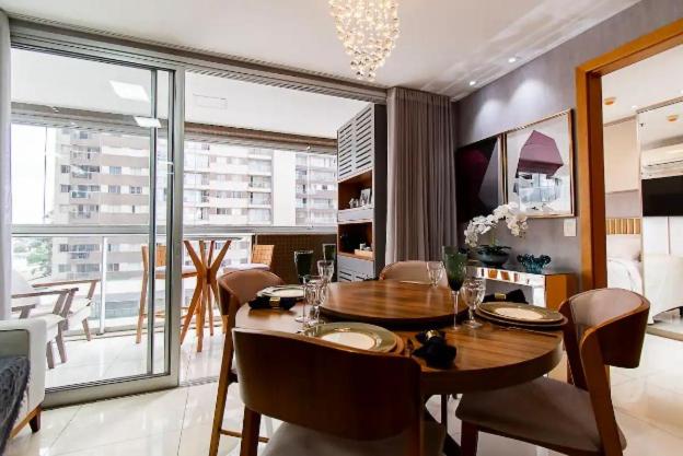Luxuoso apartamento de 2 suítes dentro do Shopping DF Plaza Águas Claras Brasilia