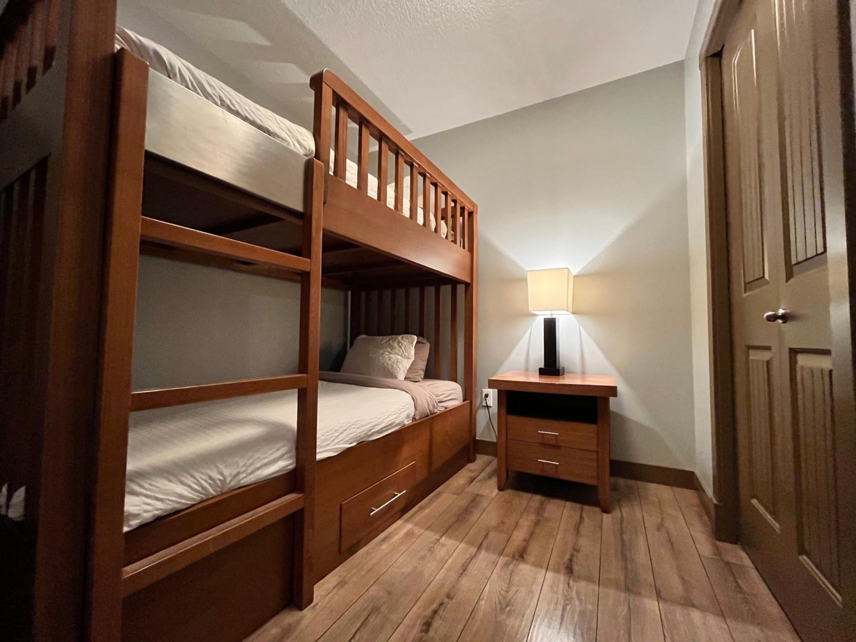 Perfect family 2-bed Condo with hot tub
